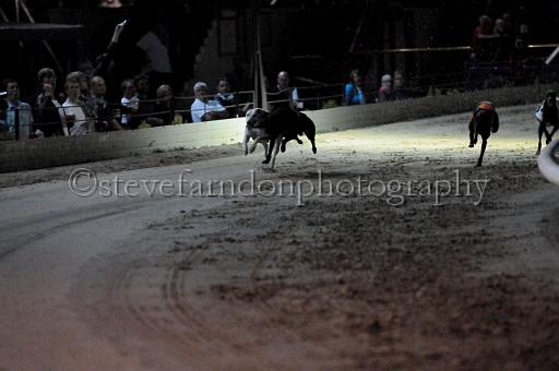 sat25_198.JPG - (C)S.FARNDON