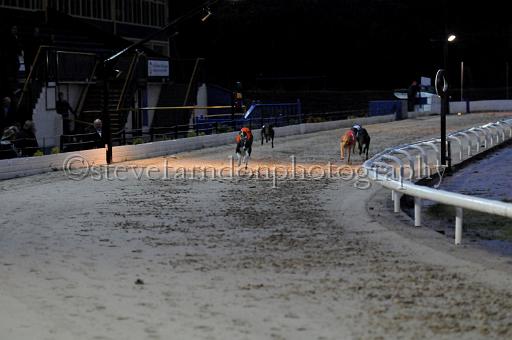 sun26_155.JPG - (C)S.FARNDON