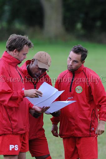 Bedworth_001.JPG - (C)S.FARNDON