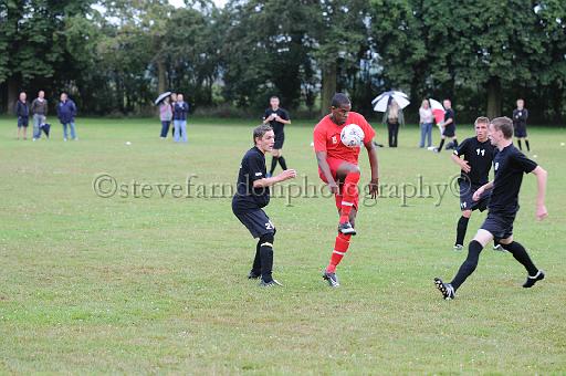 Bedworth_021.JPG - (C)S.FARNDON