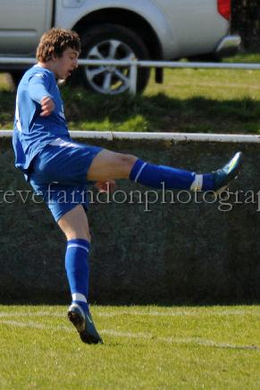 footie1019.jpg - (C)S.FARNDON