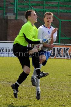 footie1030.jpg - (C)S.FARNDON