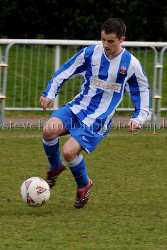 footie2027.jpg - (C)S.FARNDON