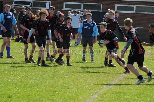 worth0323.jpg - (C)S.FARNDON