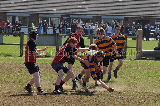 worth0513.jpg - (C)S.FARNDON