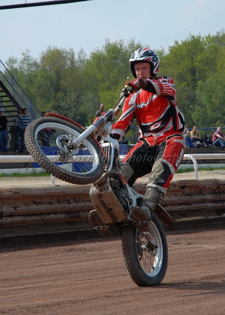 scotmay008.JPG - (c)S_FARNDON